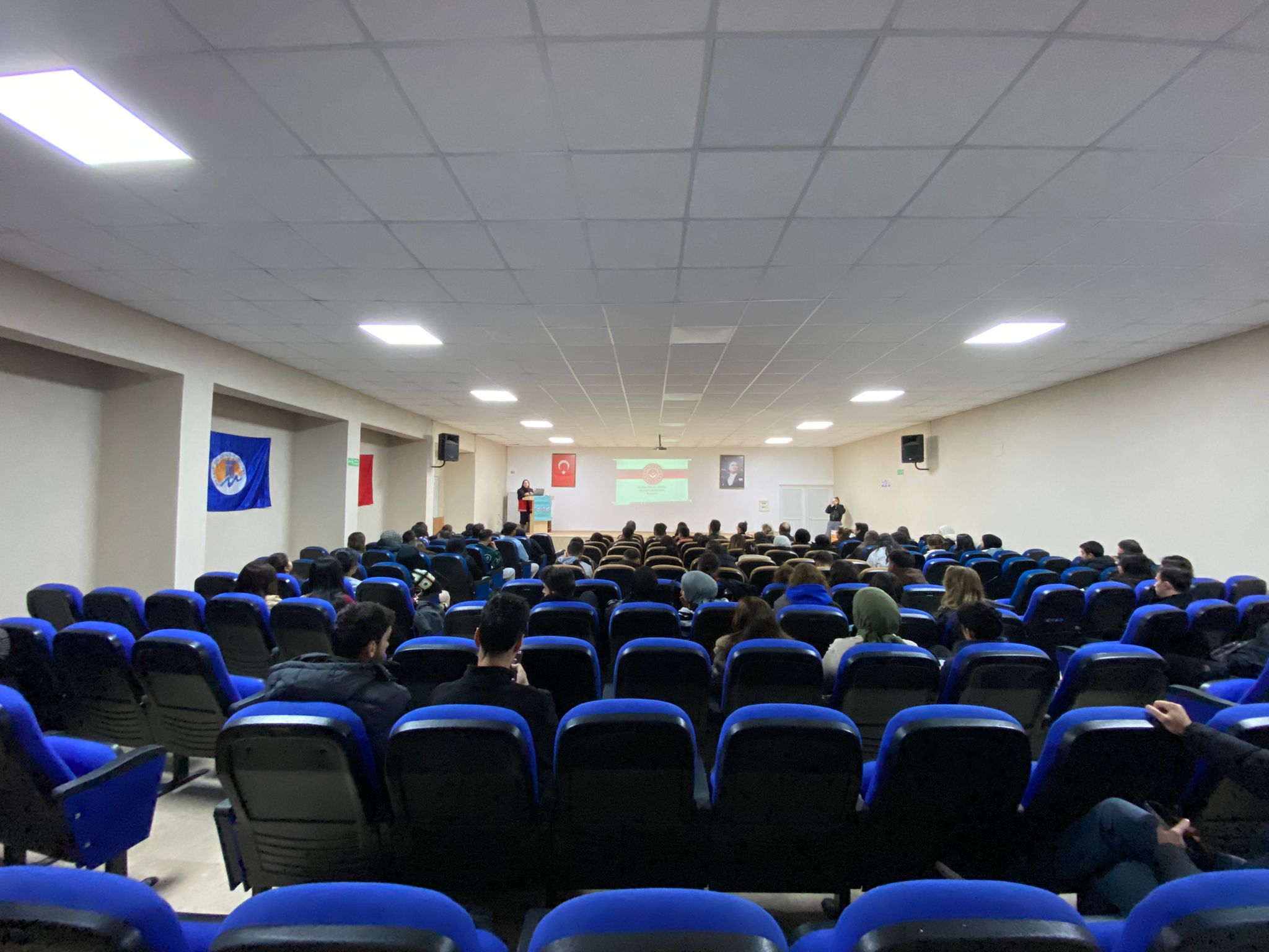 #SilifkeŞÖNİM tarafından Kadına Karşı Şiddetle Mücadele  Günü kapsamında Silifke MYO ve Silifke Uygulamalı Bilimler ve İşletmecilik Fakültesi öğrenci ve öğretim görevlilerine "Kadına Yönelik Şiddetle Mücadele Eğitimi" verilerek broşür dağıtımı yapıldı. 