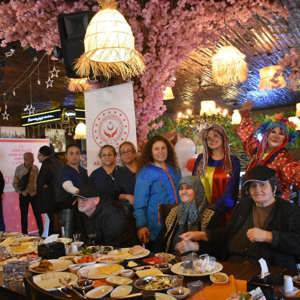 3 Aralık Dünya Engelliler Günü, Kuruluşlarımızda Kalan Engelli Cocuklarımız Doyasıya Eğlendi.  - fotoğraf 7