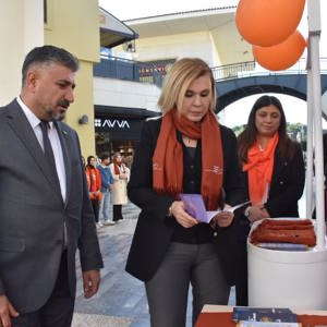 25 Kasım Kadına Yönelik Şiddetle Uluslararası Mücadele ve Dayanışma Günü Kapsamında Stand Kurduk. - fotoğraf 1