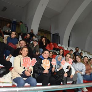 O.K.T TRAİLER Fabrikası Çalışanları ile Birlikte Dostluk Maçında Bir Araya Geldik. - fotoğraf 4