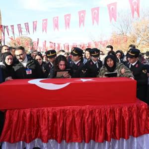 Şehidimizi ebediyete uğurladık - fotoğraf 2