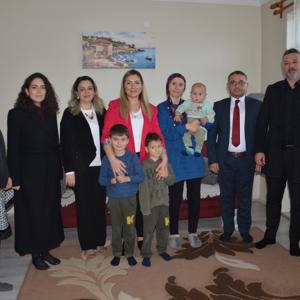 İl Müdürümüz Sayın Çiğdem AÇIKYILDIZ KAZEL, 3 Aralık Dünya Engelliler Günü kapsamında ziyaretler gerçekleştirdi. - fotoğraf 4