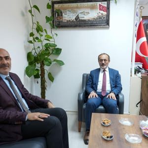 Bingöl Üniversitesi Rektörü Prof. Dr. Erdal Çelik, İl Müdürümüz Abdulbari Aksoy'u ziyaret ettiler . Kurum çalışmaları ve ortak yürütülecek çalışmaların konuşulduğu çok verimli bir ziyaret gerçekleşti . - fotoğraf 1