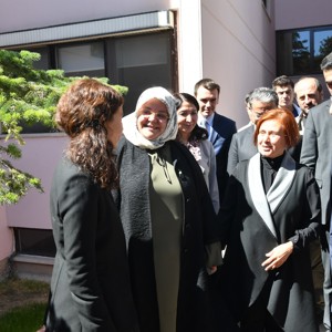 Cumhurbaşkanı Yardımcısı Oktay ve Bakan Selçuk, 15 Temmuz Gazisi EGM Terörle Mücadele Daire Başkanı Turgut Aslan'a, Devlet Övünç Madalyası Takdim Etti - fotoğraf 4