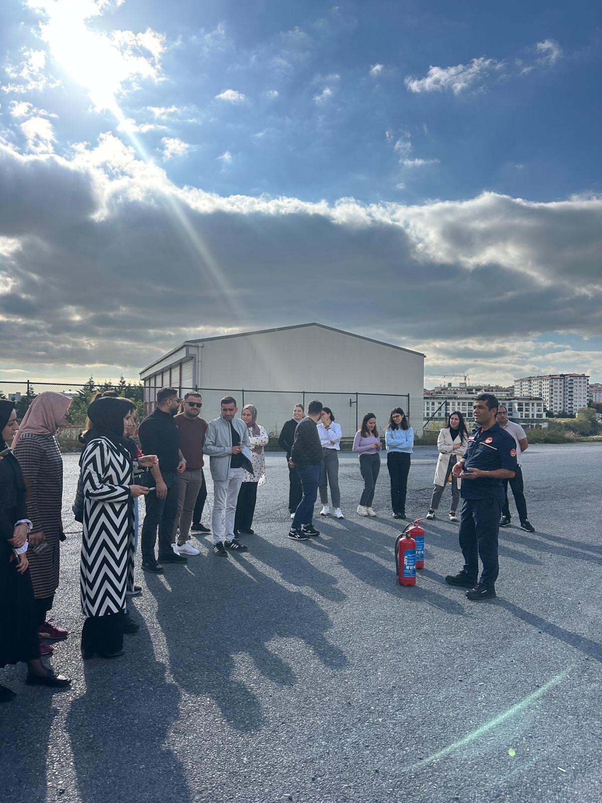 İl Müdürlüğümüze bağlı kuruluşlarımızda görev yapmakta olan personelimize yönelik  Afet ve Kaza durumları için çeşitli eğitim ve tatbikatlar gerçekleştirilmiştir. 