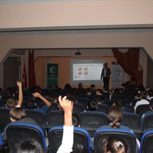 Aile Eğitimi ve Türkiye Bağımlılıklar ile Mücadele Programları Kapsamında Eğitimler Devam Ediyor - fotoğraf 2