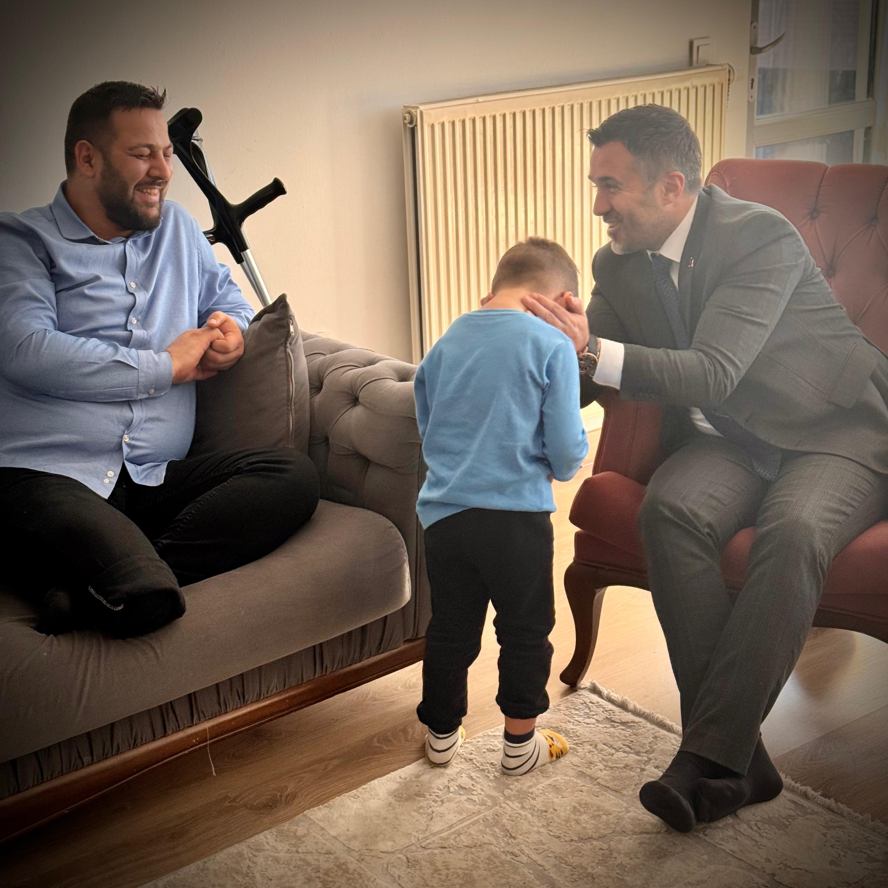 İl Müdürümüz Sn. Ömer TURAN, Şehit Yakınlarımızı ve Gazilerimizi düzenli olarak hanelerinde ziyaret etmeye devam etmektedir.