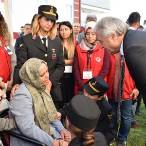 Bilecik Şehit Piyade Uzman Çavuş Abdulhamit BİLGEN’i Son Yolculuğuna Uğurladı - fotoğraf 6