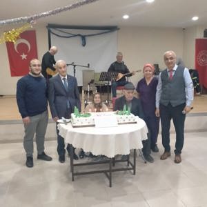 Huzurevinde “2024 Yılına Güle Güle” Etkinliği. - fotoğraf 3