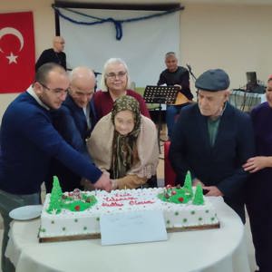 Huzurevinde “2024 Yılına Güle Güle” Etkinliği. - fotoğraf 5