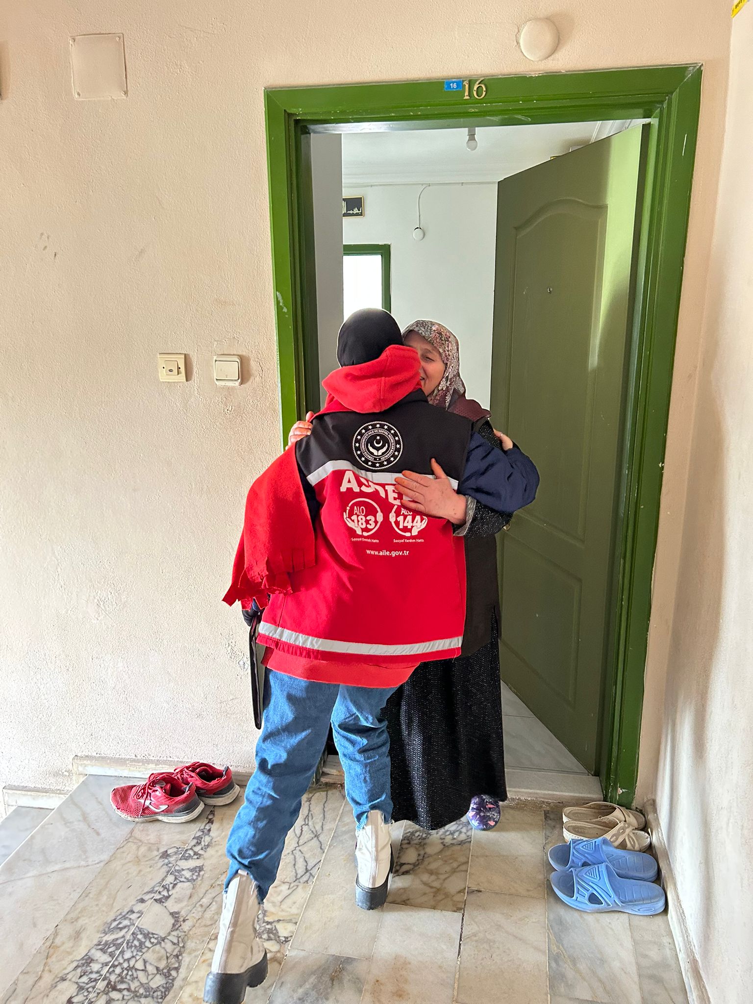 #erdemlishm Sosyal Hizmet Merkezimize bağlı #ASDEP ekiplerimiz tarafından gerçekleştirilen hane ziyaretleriyle vatandaşlarımızın sosyal hizmet ihtiyaçları tespit edilip rehberlik ve yönlendirme faaliyetlerine devam ediyor.