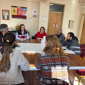 #MezitliSHM,ÇocuklarGüvendeProjesi kapsamında Şehit Sedat Gezer Ortaokulu,Yunus Emre İlkokulu,Mevlana İmam Hatip Ortaokuluna ziyaret düzenldi.Okul idaresi ve okul psikolojik danışmanları ile görüşüp Bakanlığımız ile ilgili gerekli bilgilendirmeler yapıldı. - fotoğraf 1