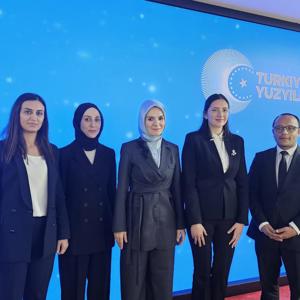 BAKANIMIZ NARİN KIZIMIZIN DAVASINDA ADALETİN SAĞLANMASI İÇİN GÖREV ALAN AVUKATLARIMIZI BAŞARI BELGELERİYLE ONURLANDIRDI. - fotoğraf 1