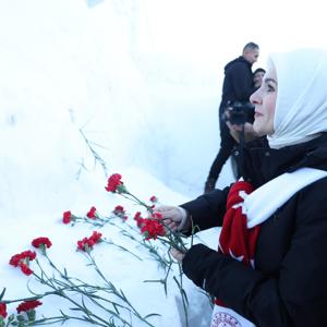 Aile ve Sosyal Hizmetler Bakanımız Göktaş Sarıkamış'ta şehit aileleri ve gazilerle bir araya geldi - fotoğraf 3