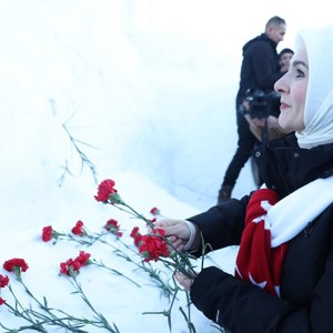 Aile ve Sosyal Hizmetler Bakanımız Göktaş Sarıkamış'ta şehit aileleri ve gazilerle bir araya geldi. - fotoğraf 3
