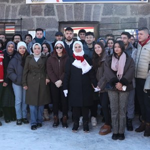Aile ve Sosyal Hizmetler Bakanımız Göktaş Sarıkamış'ta şehit aileleri ve gazilerle bir araya geldi. - fotoğraf 7