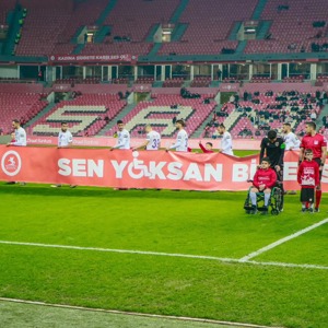 3 Aralık Engelliler Günü’nde Özel Çocuklarımız Maç Seremonisine Çıktı - fotoğraf 3