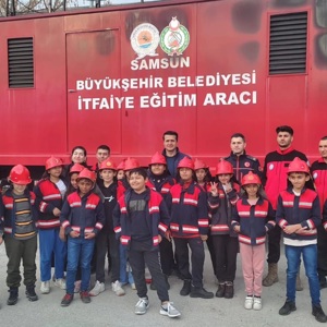 Roman Vatandaşlara Yönelik İl Eylem Planı Kapsamında İtfaiye Ziyareti Gerçekleştirildi - fotoğraf 4