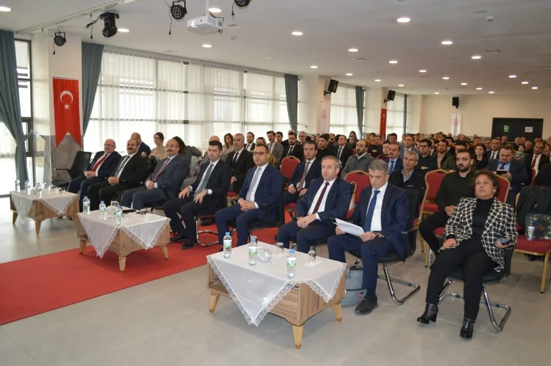 İdari ve Mali Hizmetler İş ve İşlemlerine İlişkin Hizmetiçi Eğitim Programı Düzenlendi. - fotoğraf 1
