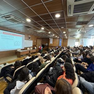 Üniversite Öğrencilerine Yönelik “Türkiye Bağımlılıklar ile Mücadele”  Eğitimi Programları Tamamlandı - fotoğraf 11