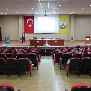 Üniversite Öğrencilerine Yönelik “Türkiye Bağımlılıklar ile Mücadele”  Eğitimi Programları Tamamlandı - fotoğraf 13