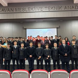 Sosyal Hizmet Merkezlerimiz Tarafından İlçelerimizdeki Kahraman Gazilerimiz ve Kıymetli Şehit Yakınlarımız Yarınımızın Teminatı Çocuklarımız ve Gençlerimizle Buluşmaya Devam Ediyor. - fotoğraf 1