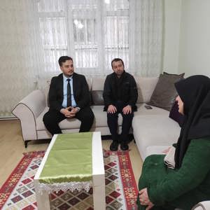İl Müdürlüğümüze bağlı Sosyal Hizmet Merkezlerimiz tarafından İl genelinde kıymetli Şehit Yakınlarımızı ve Kahraman Gazilerimizi ziyaretlere devam ediyoruz. - fotoğraf 2