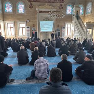 İl Müdürlüğümüze bağlı Sosyal Hizmet Merkezlerimiz tarafından ilimiz genelindeki camilerde cuma namazı öncesi koruyucu ve önceliyici hizmetlerimiz kapsamında seminerlerimiz devam ediyor. - fotoğraf 3