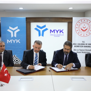 Aile, Çalışma ve Sosyal Hizmetler Bakanlığı Aile ve Toplum Hizmetleri Genel Müdürlüğü ile Mesleki Yeterlilik Kurumu “Ulusal Yeterlilik Hazırlama İş Birliği Protokolü” İmzalandı - fotoğraf 1