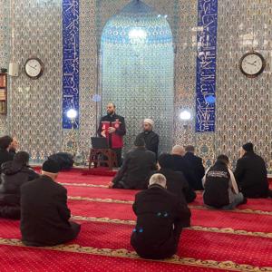 Sosyal Hizmet Merkezlerimiz tarafından ilimiz genelindeki camilerde cuma namazı öncesi koruyucu ve önceliyici hizmetlerimiz kapsamında farkındalık eğitimlerimiz devam ediyor. - fotoğraf 5