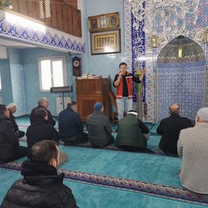Sosyal Hizmet Merkezlerimiz tarafından ilimiz genelindeki camilerde cuma namazı öncesi koruyucu ve önceliyici hizmetlerimiz kapsamında farkındalık eğitimlerimiz devam ediyor. - fotoğraf 7