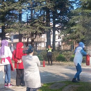 Düzce Çocuk Evleri Sitesi Müdürlüğünde Yangın Tatbikatı Eğitimi Verildi. - fotoğraf 5