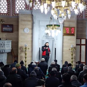 Sosyal Hizmet Merkezlerimiz tarafından ilimiz genelindeki camilerde cuma namazı öncesi koruyucu ve önceliyici hizmetlerimiz kapsamında farkındalık eğitimlerimiz devam ediyor. - fotoğraf 1