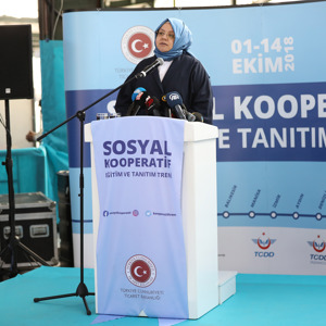 Bakan Selçuk, Sosyal Kooperatif Eğitim ve Tanıtım Treni'nin Uğurlama Törenine Katıldı - fotoğraf 1