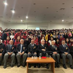 Sosyal Hizmet Merkezlerimiz Tarafından İlçelerimizdeki Kahraman Gazilerimiz ve Kıymetli Şehit Yakınlarımız Yarınımızın Teminatı Çocuklarımız ve Gençlerimizle Buluşmaya Devam Ediyor. - fotoğraf 2
