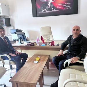 İl Müdürümüz Abdulbari Aksoy, İl Müdürlüğümüze bağlı Karlıova Sosyal Hizmet Merkezini ziyaret etti. - fotoğraf 1