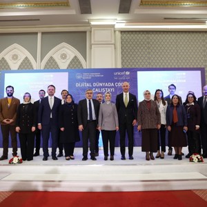 Bakanlığın “Dijital Dünyada Çocuk Çalıştayı”nın raporu tamamlandı - fotoğraf 1