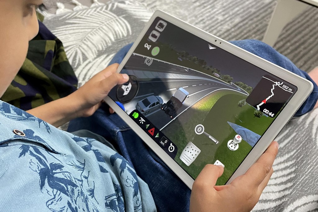 Aile ve Sosyal Hizmetler Bakanlığı dijital mecrada çocuklara yönelik 450 zararlı içeriğe "dur" dedi