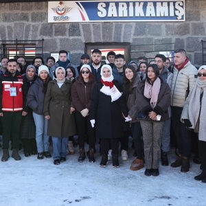 Sarıkamış'ta kahraman Şehit ve Gazilerimizin çocukları Sayın Bakanımızla Buluştu - fotoğraf 7