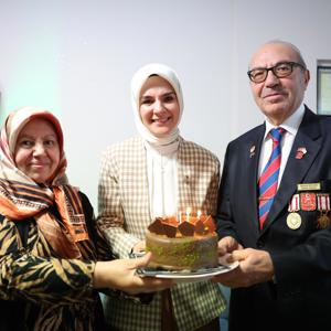 Aile ve Sosyal Hizmetler Bakanımız Göktaş'tan evliliklerinin 50. yılını kutlayan Küçük çiftine sürpriz ziyaret - fotoğraf 8