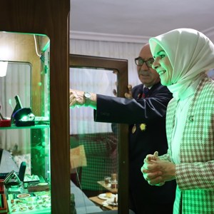 Aile ve Sosyal Hizmetler Bakanımız Göktaş'tan evliliklerinin 50. yılını kutlayan Küçük çiftine sürpriz ziyaret - fotoğraf 7