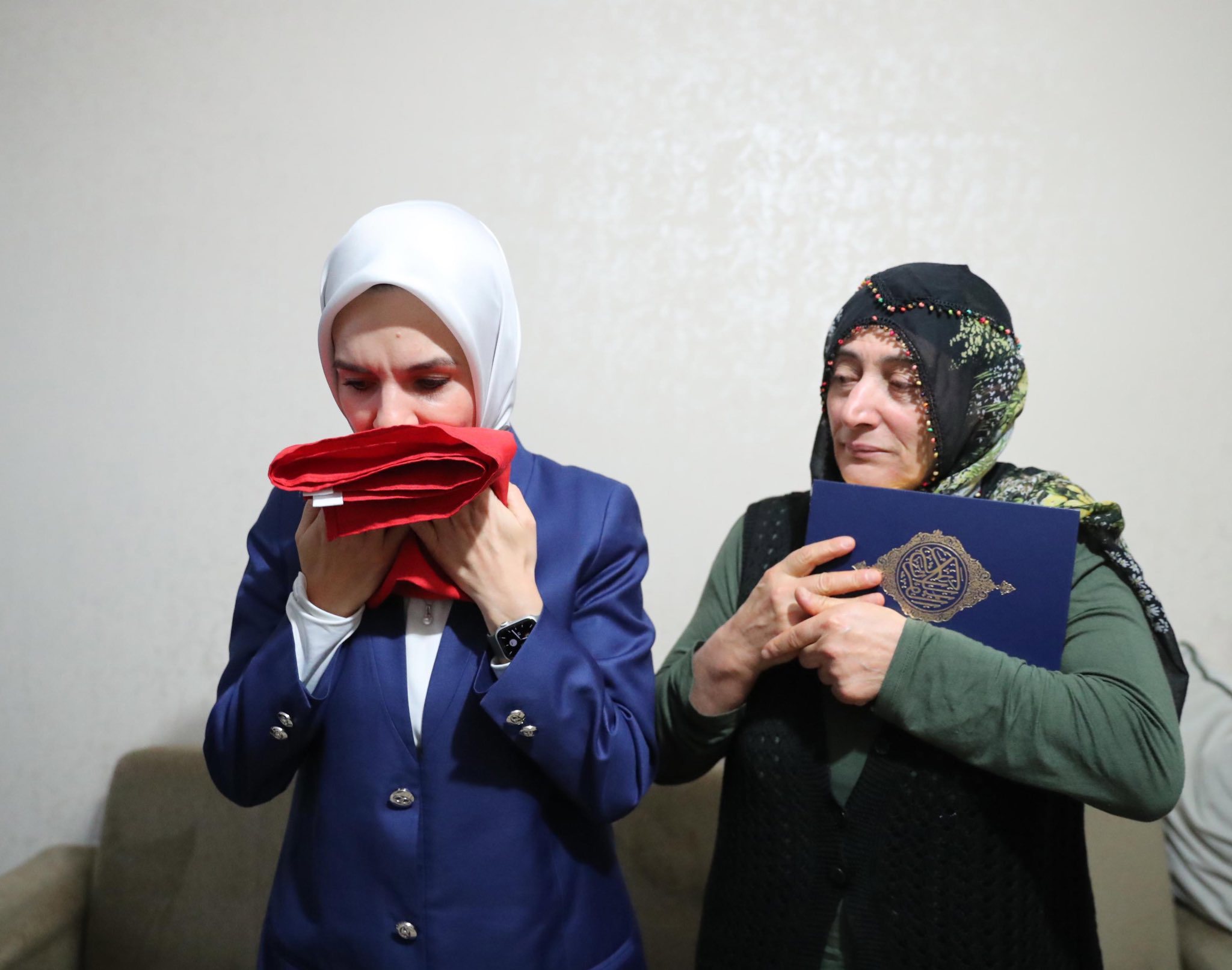Bakanımız Sayın Mahinur Özdemir Göktaş'tan Kahraman Şehidimizin Ailesine Anlamlı Ziyaret. - fotoğraf 1