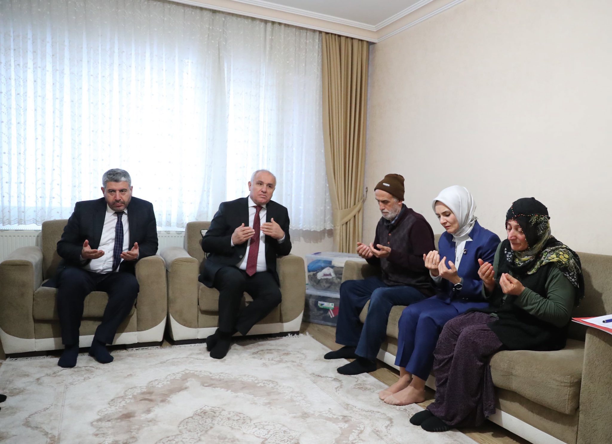 Bakanımız Sayın Mahinur Özdemir Göktaş'tan Kahraman Şehidimizin Ailesine Anlamlı Ziyaret. - fotoğraf 2