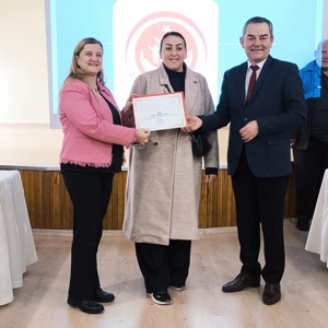 2025 Aile Yılı Etkinlikleri Kapsamında Koruyucu Aileler ve Evlat Edinme Ailelerine Eğitim Verildi.  - fotoğraf 4