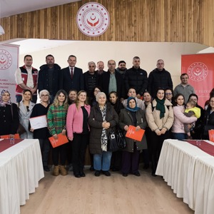 2025 Aile Yılı Etkinlikleri Kapsamında Koruyucu Aileler ve Evlat Edinme Ailelerine Eğitim Verildi.  - fotoğraf 1