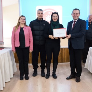 2025 Aile Yılı Etkinlikleri Kapsamında Koruyucu Aileler ve Evlat Edinme Ailelerine Eğitim Verildi.  - fotoğraf 14