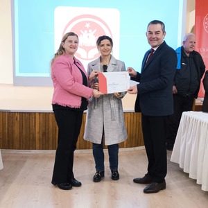 2025 Aile Yılı Etkinlikleri Kapsamında Koruyucu Aileler ve Evlat Edinme Ailelerine Eğitim Verildi.  - fotoğraf 16