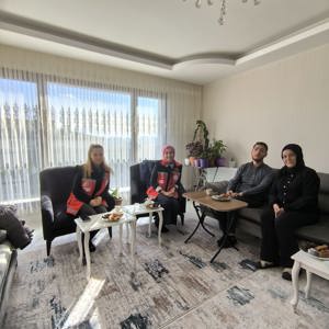 Aile Yılı Kapsamında Şehitlerimizin Emaneti Olan Kıymetli Ailelerine ve Kahraman Gazilerimize Yönelik Ziyaretlerimiz Devam Ediyor - fotoğraf 3