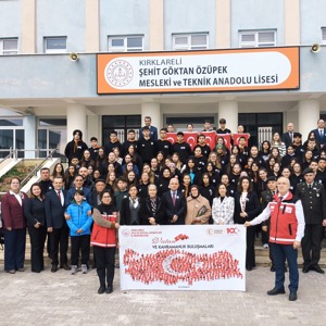 Şehit Göktan Özüpek Mesleki ve Teknik Anadolu Lisesinde "Vatan ve Kahramanlık Buluşması" Gerçekleştirildi. - fotoğraf 1
