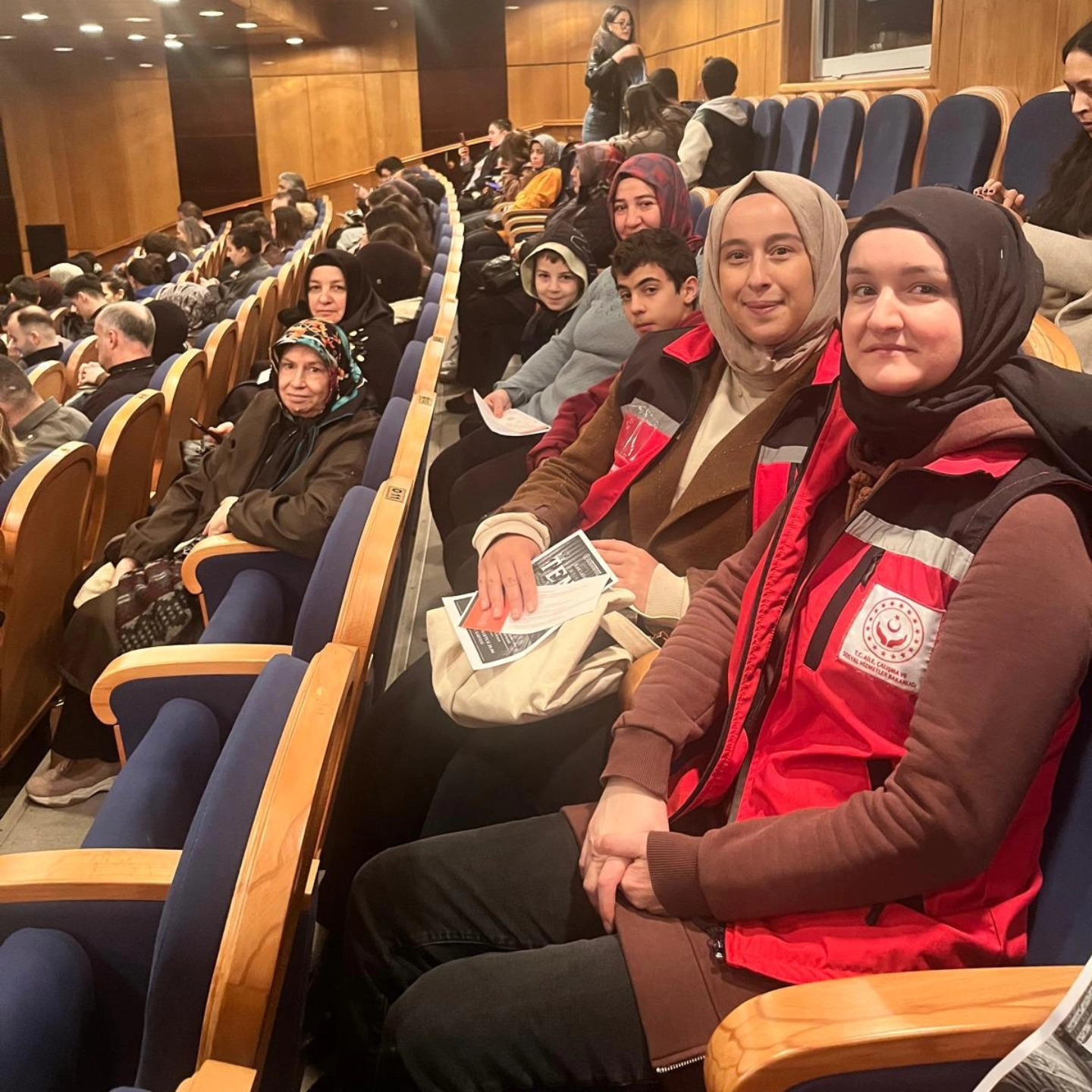 Çocuklarımızla "Bir Tenor Aranıyor" Tiyatrosundayız